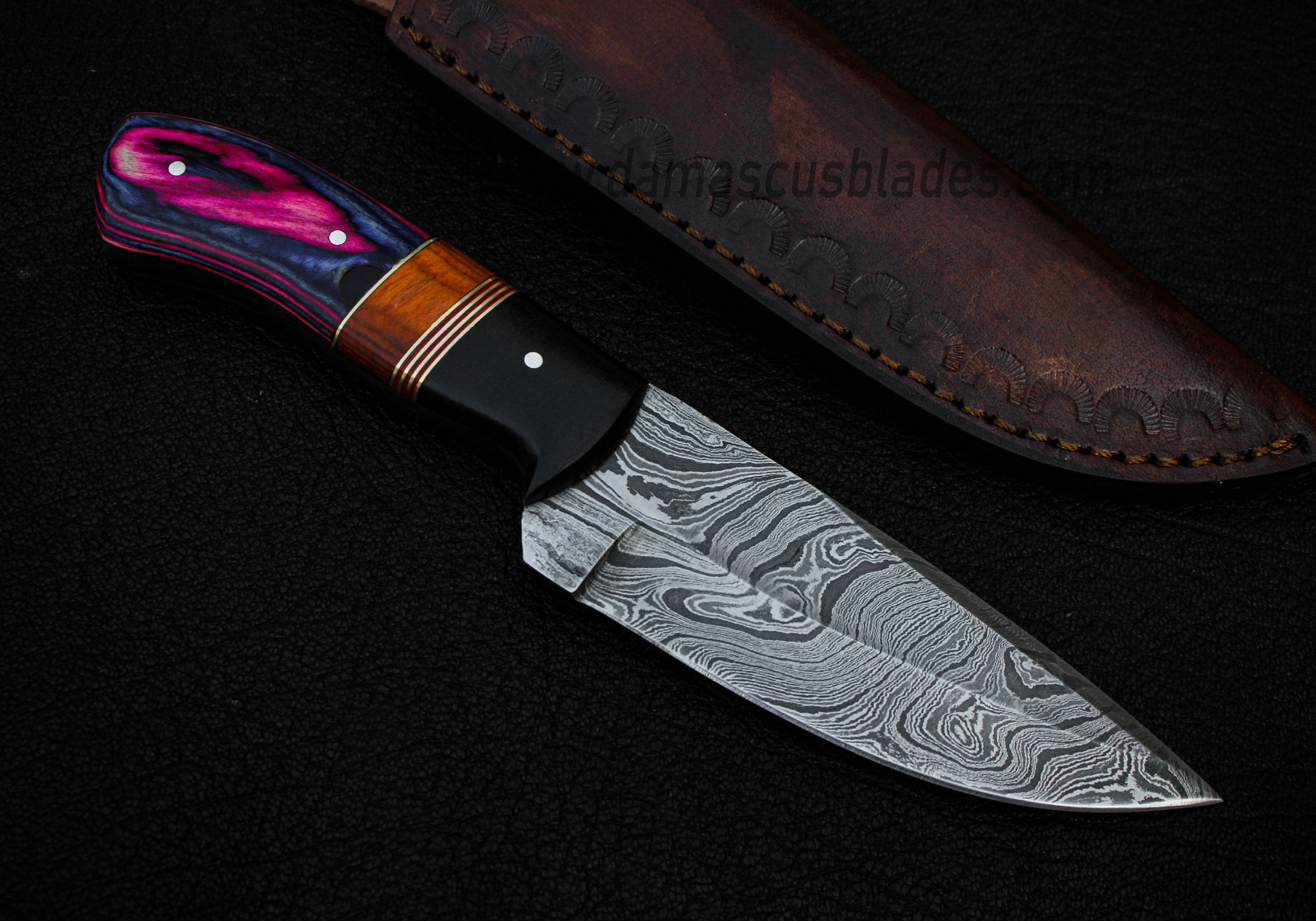 Sharp Skinning Damascus Knife with Leather Sheath