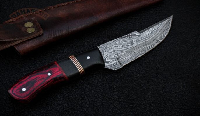 hunting knife with cover