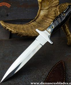 Collectible fixed blade dagger knives